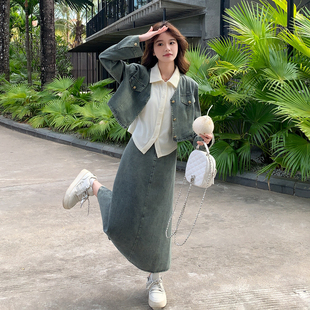 浅蓝色港风复古牛仔套装裙女2026春短外套Polo领衬衫半身裙三件套