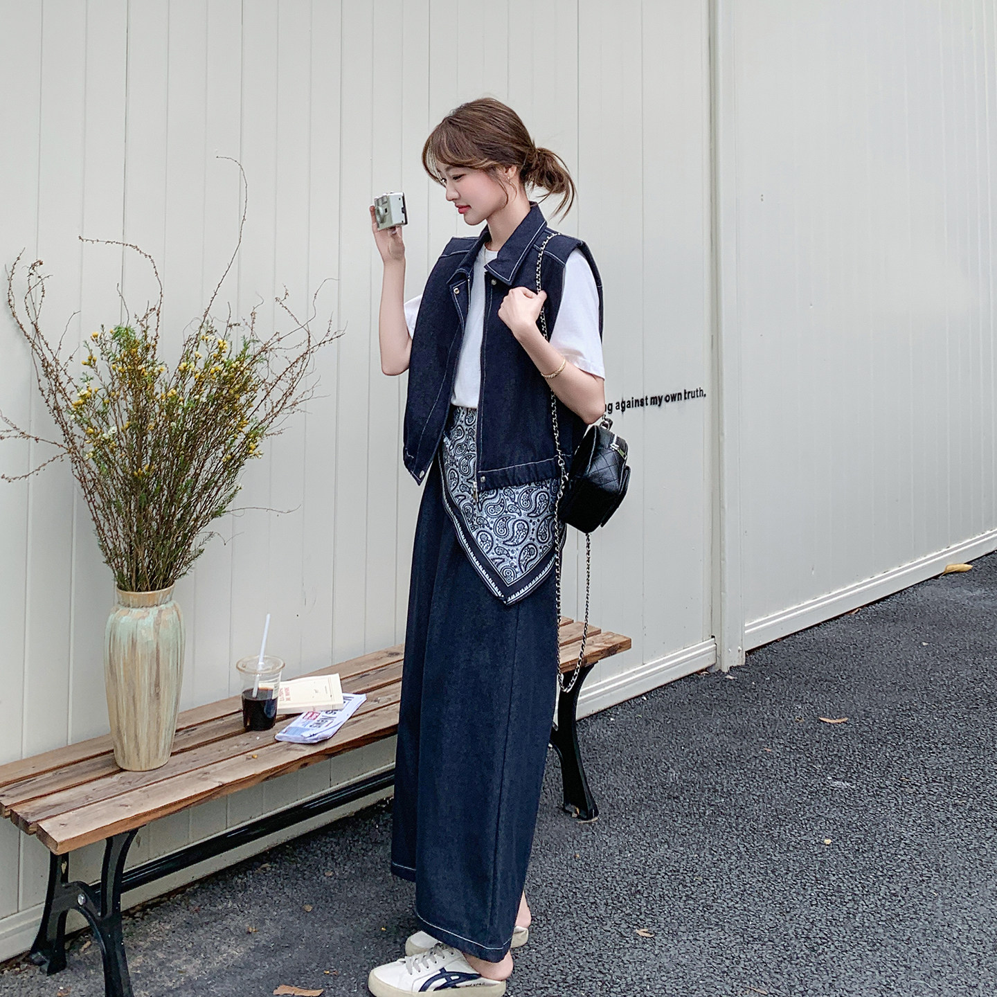 藏青色酷飒风牛仔套装女2026夏新款休闲翻领马甲短袖阔腿裤三件套