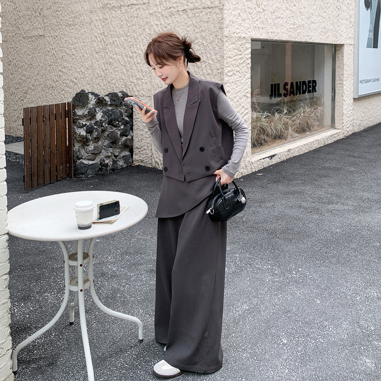 灰色韩系轻熟感套装女2026春季新款休闲时尚西装马甲阔腿裤两件套