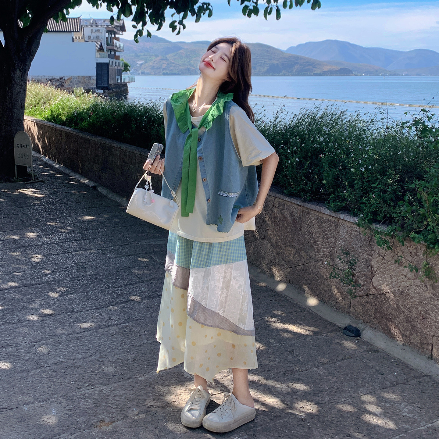 减龄森女系花边牛仔马甲套装2026休闲短袖T恤拼接半身裙三件套夏