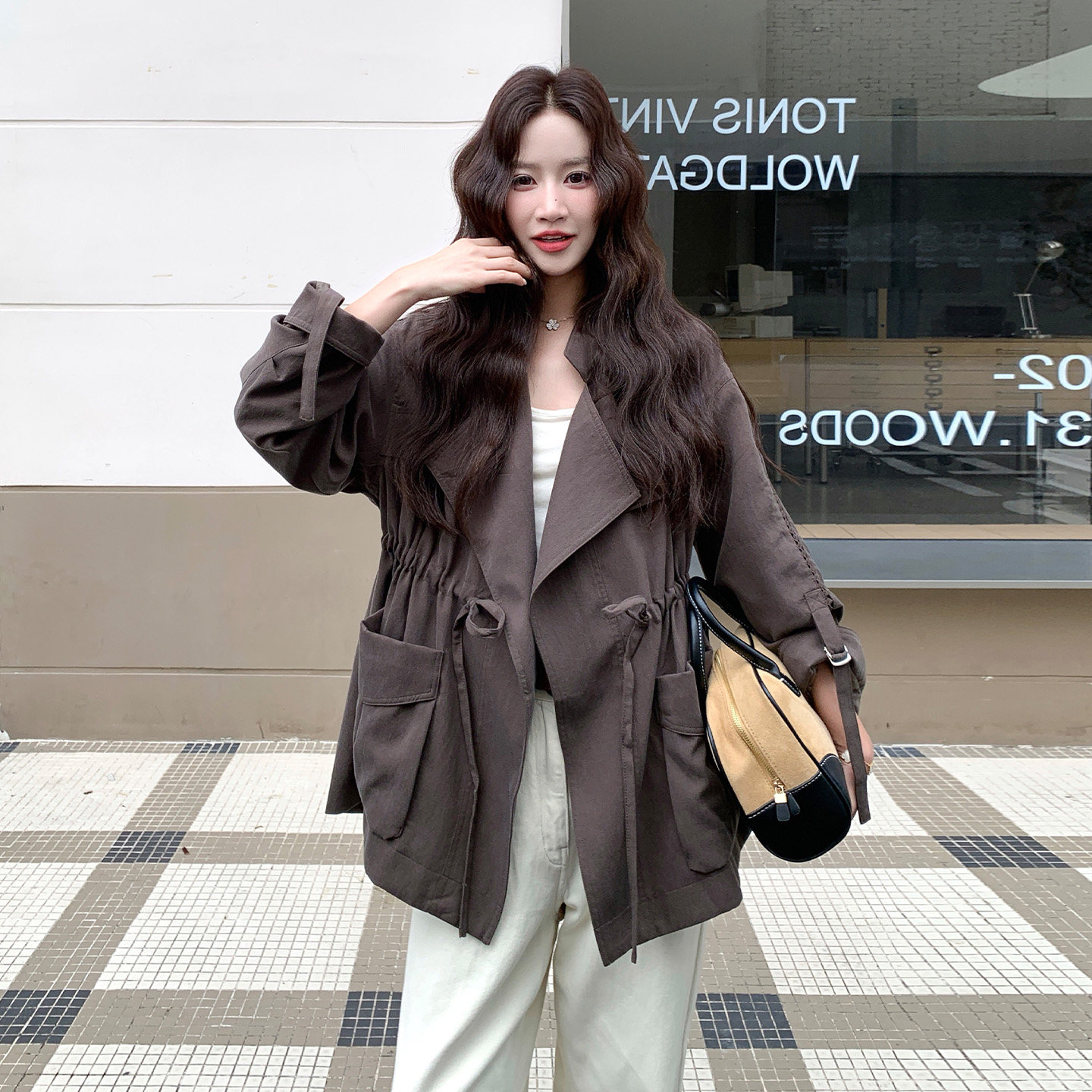 大翻领工装风衣女中长款系带