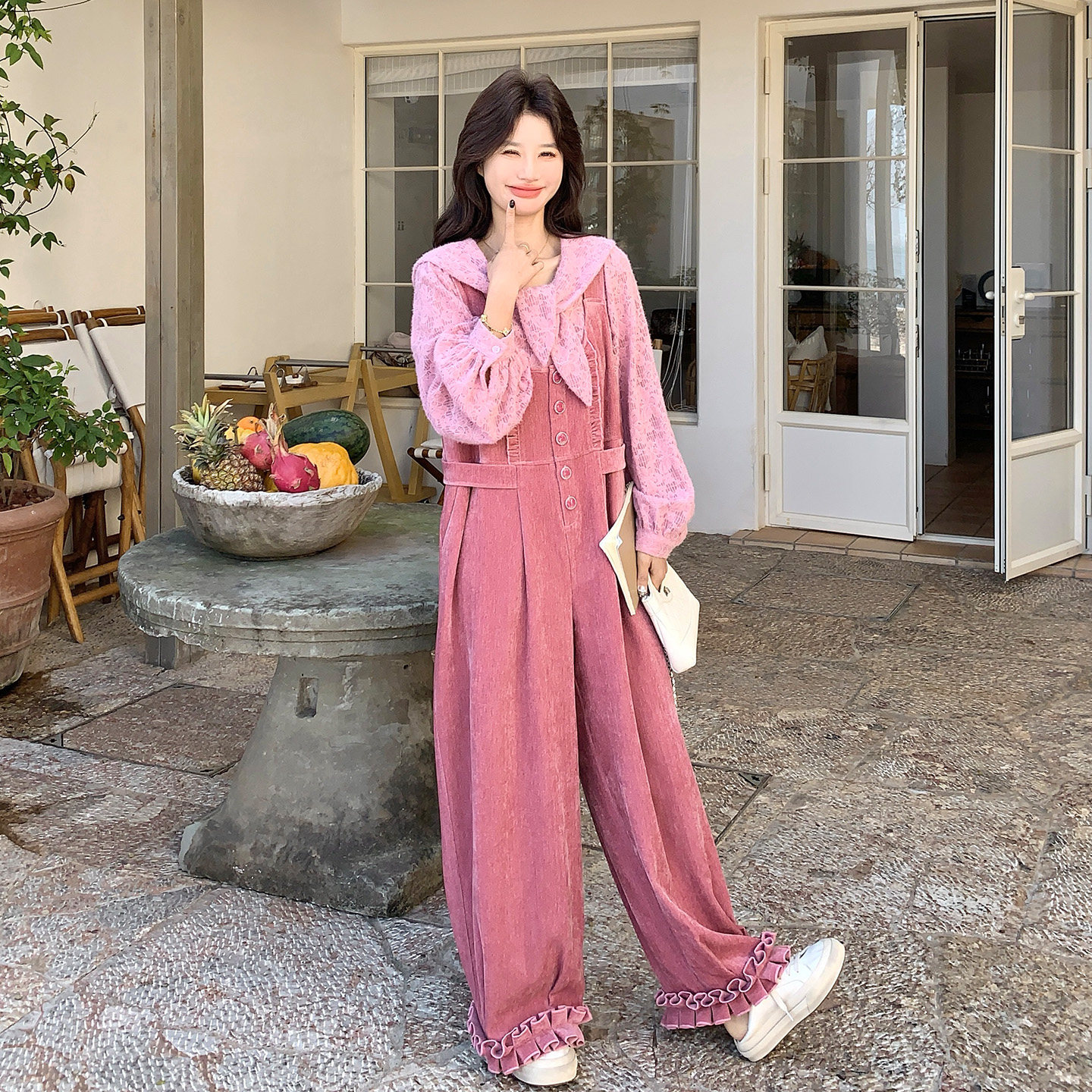 玫粉连体裤+蕾丝上衣两件套