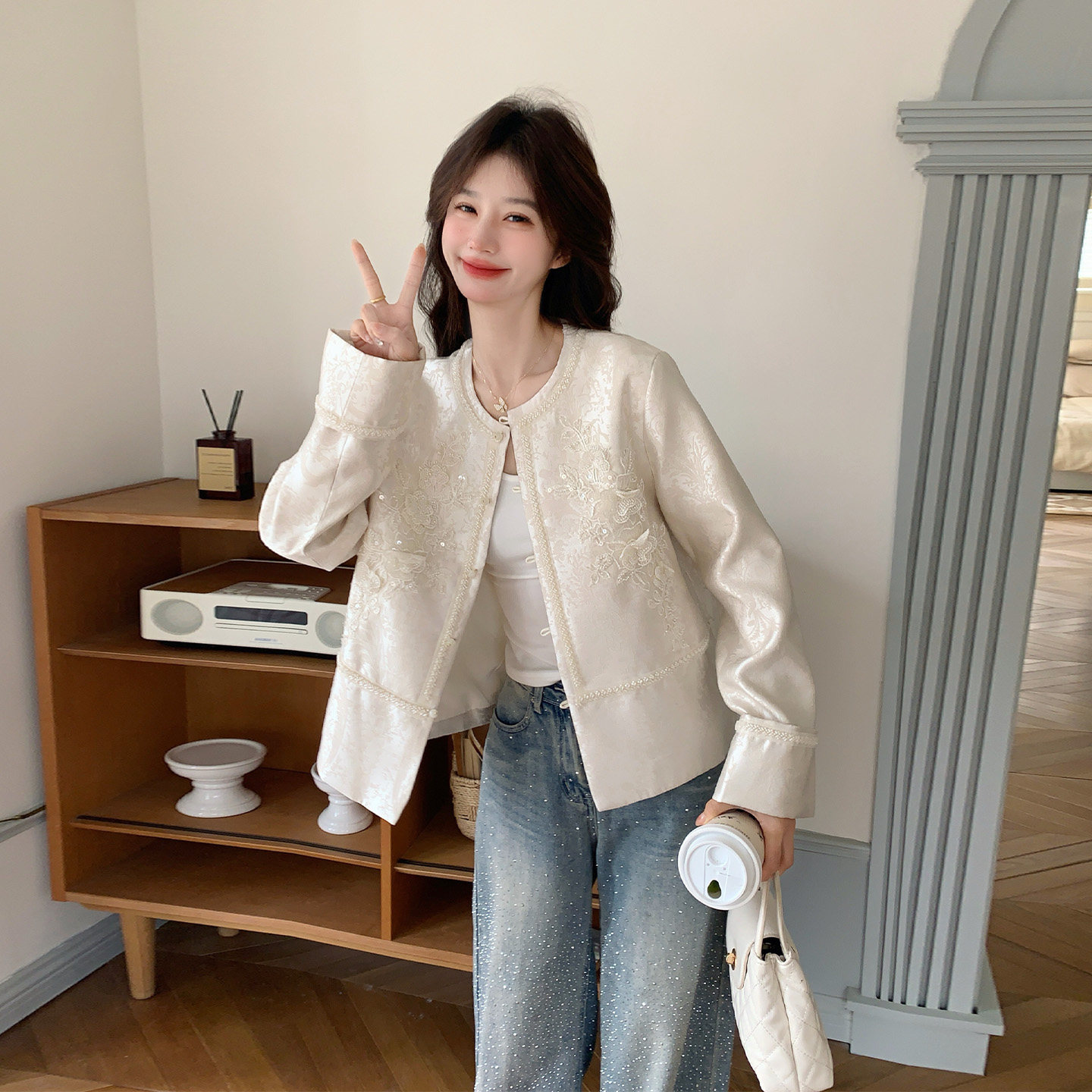 流行爆款新中式重工刺绣外套女2026春天国风新款时尚高级圆领上衣