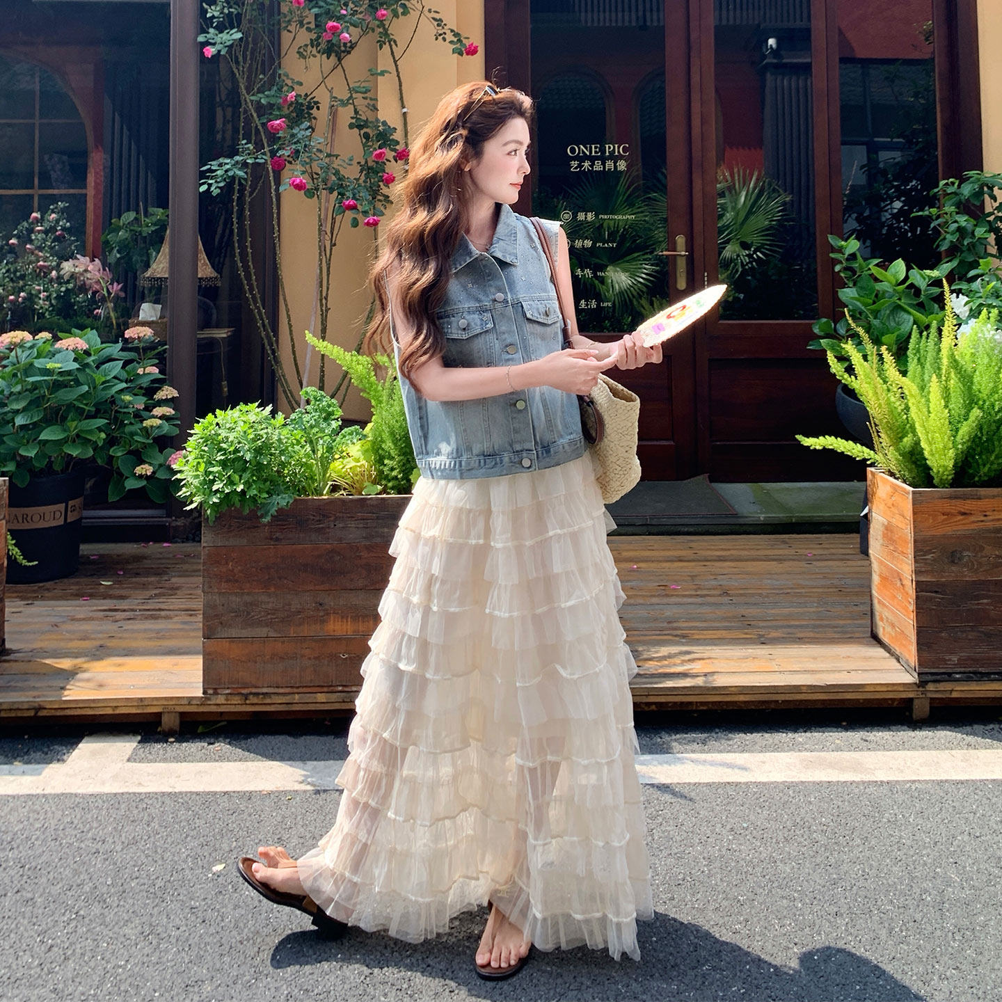 蓝色港味甜酷少女感套装夏烫钻牛仔马甲半身蛋糕裙两件套2026新款