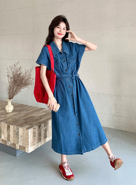 蓝色港风复古知青风收腰连衣裙女2026夏新款中长款时尚显瘦牛仔裙