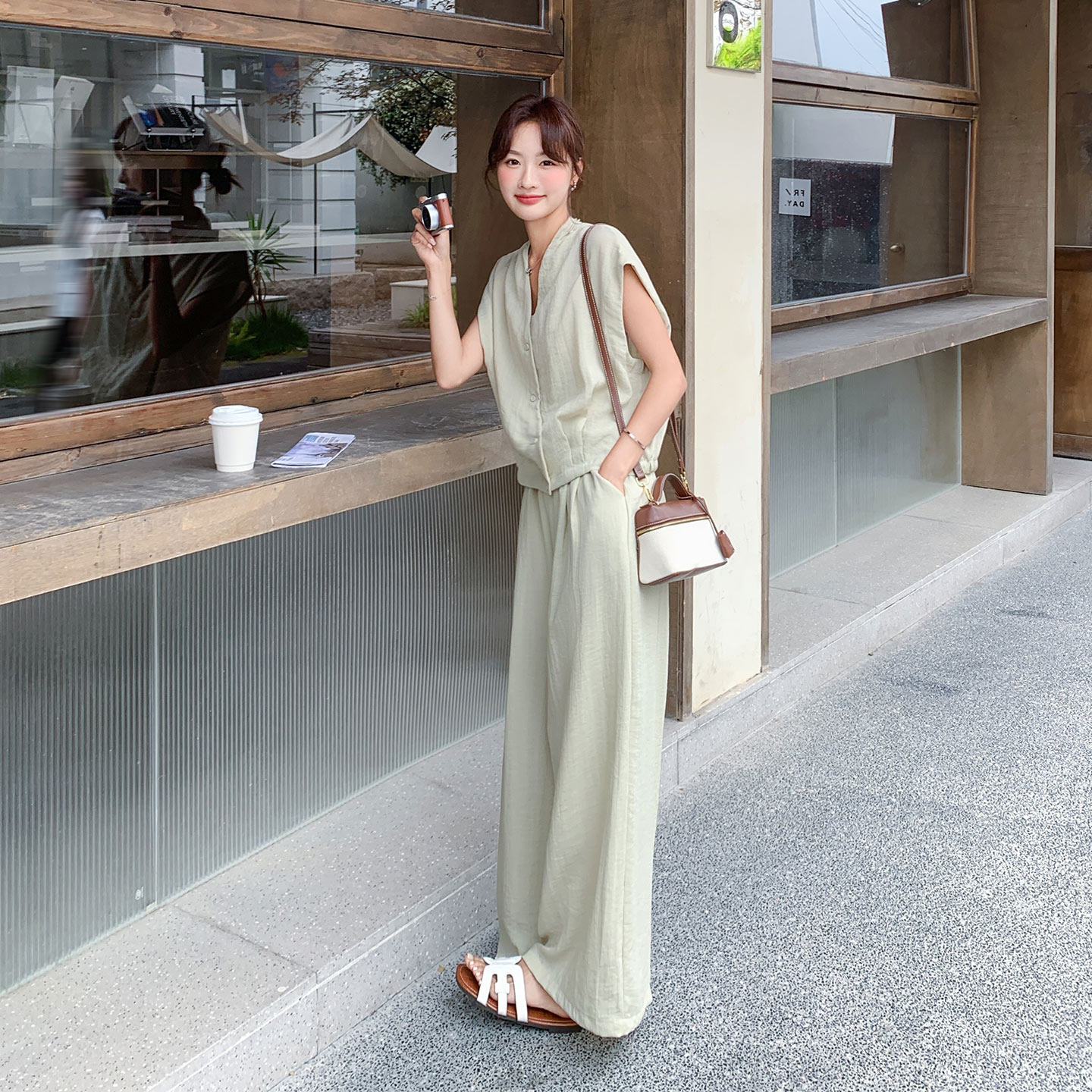 法式优雅知性风休闲套装女2026新款设计感无袖上衣阔腿裤两件套夏