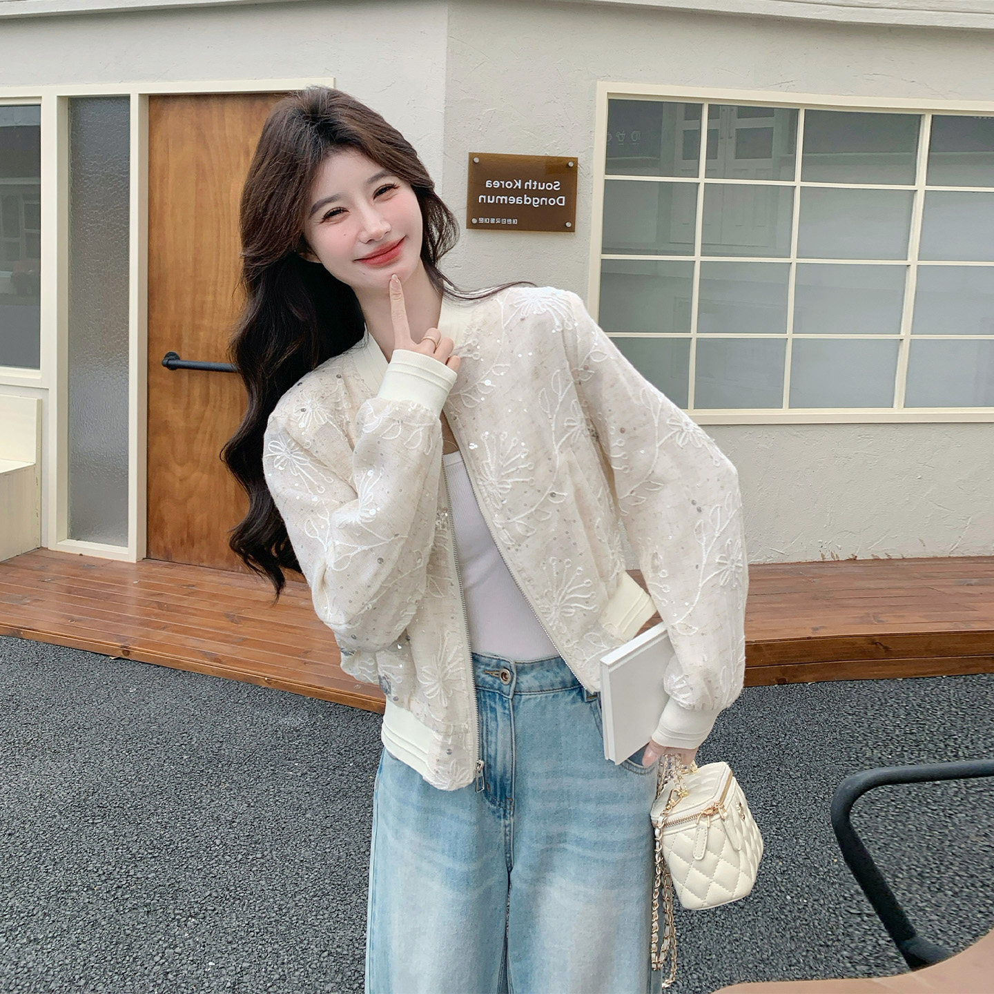 早春韩系别致设计感刺绣亮片外套女小个子2026新款通勤百搭棒球服
