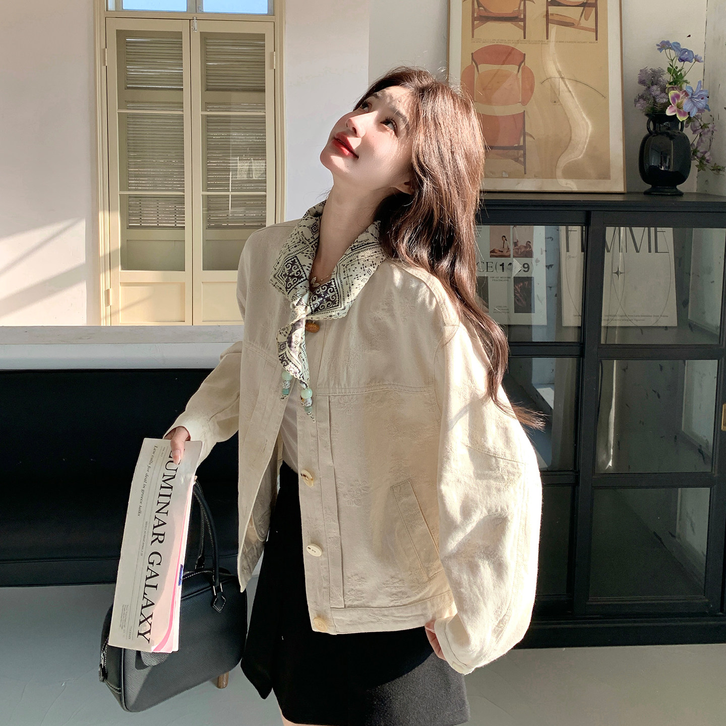 米白色甜酷超好看短外套女小个子2026春新款韩版休闲百搭圆领夹克