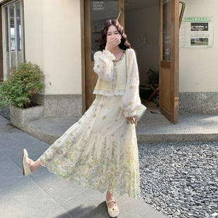 法式田园风碎花连衣裙套装女2026春超好看减龄针织马甲长裙两件套