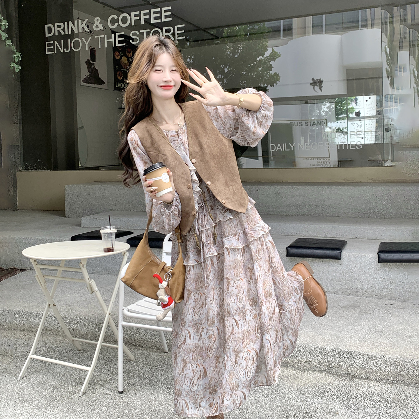 盐系御姐风马甲连衣裙套装女2026秋新款高级感复古印花长裙两件套