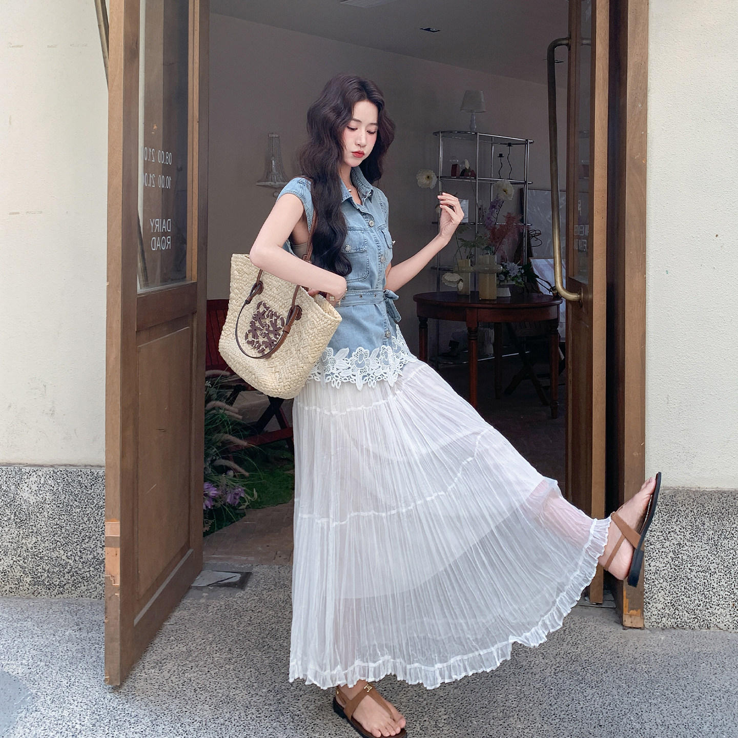 韩系蕾丝拼接牛仔马甲两件套夏季