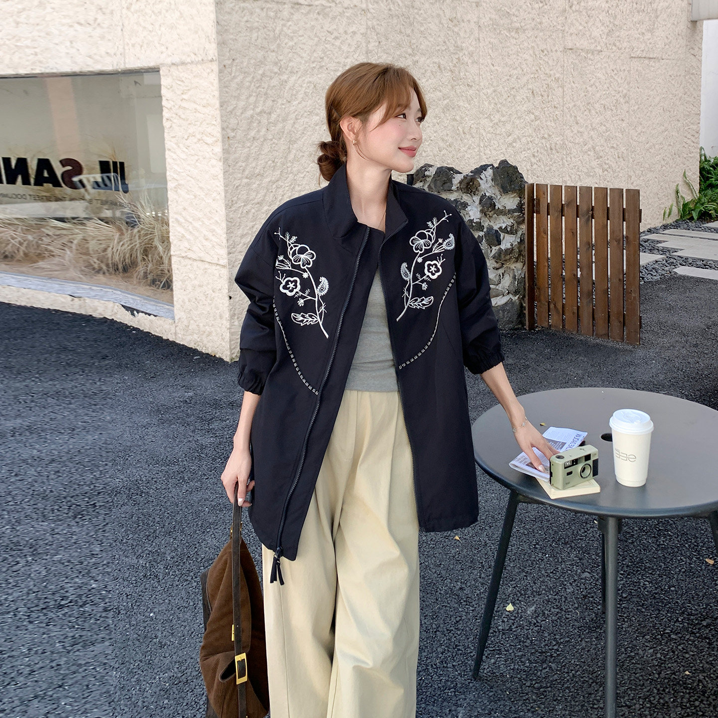 黑色复古简约刺绣外套女小个子穿搭2026春季新款韩版通勤百搭上衣