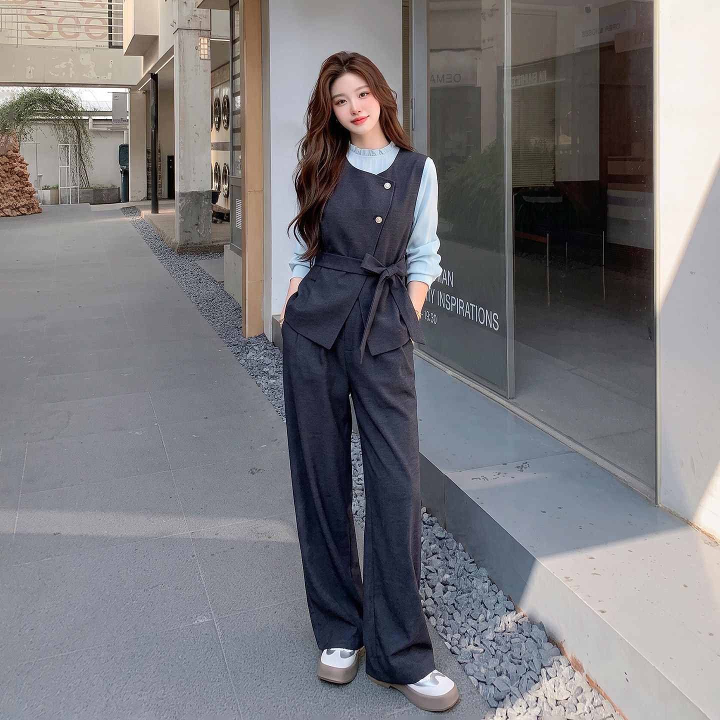 藏青色韩式高智感套装女2026新款收腰系带马甲花边衬衫长裤三件套