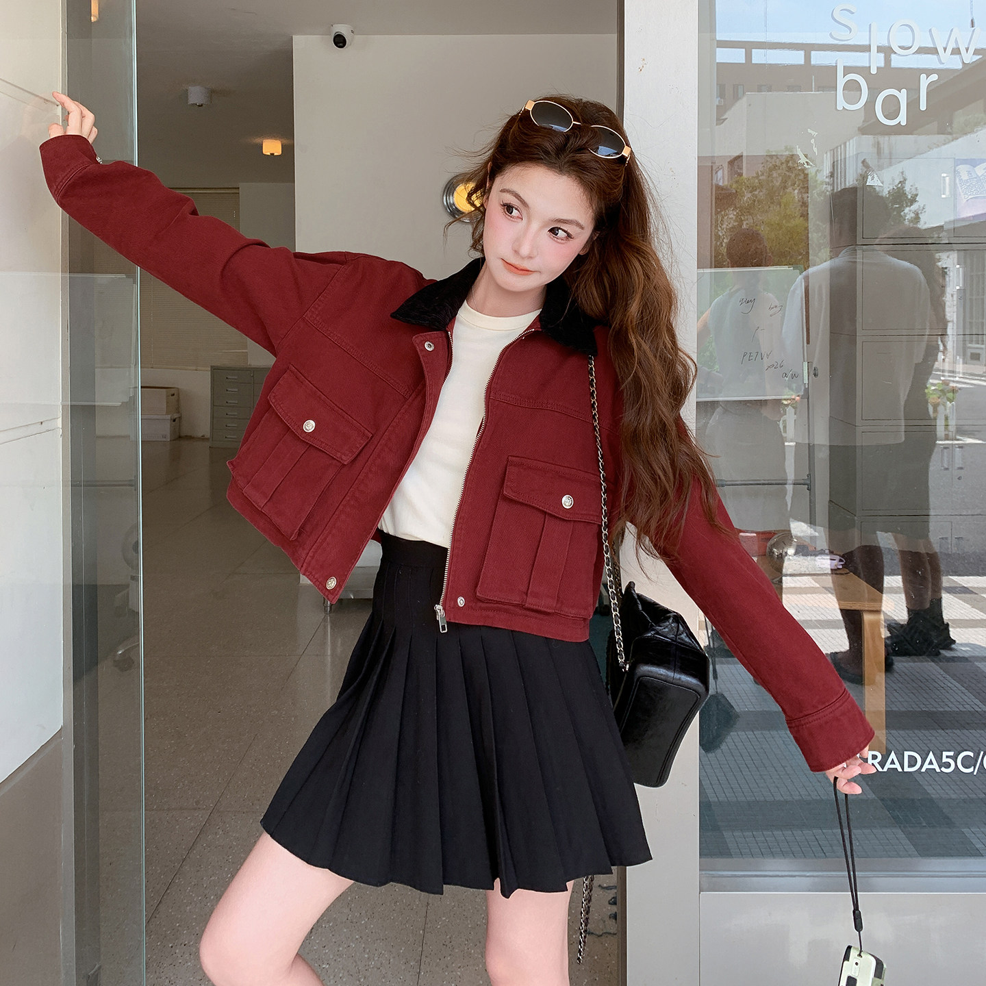 红色超火小众不撞款气质外套女2026初秋新款撞色拼接翻领工装夹克