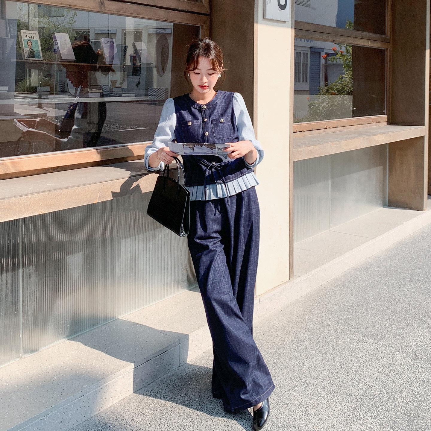 今年流行爆款牛仔套装女2026春季新款撞色假两件上衣阔腿裤两件套