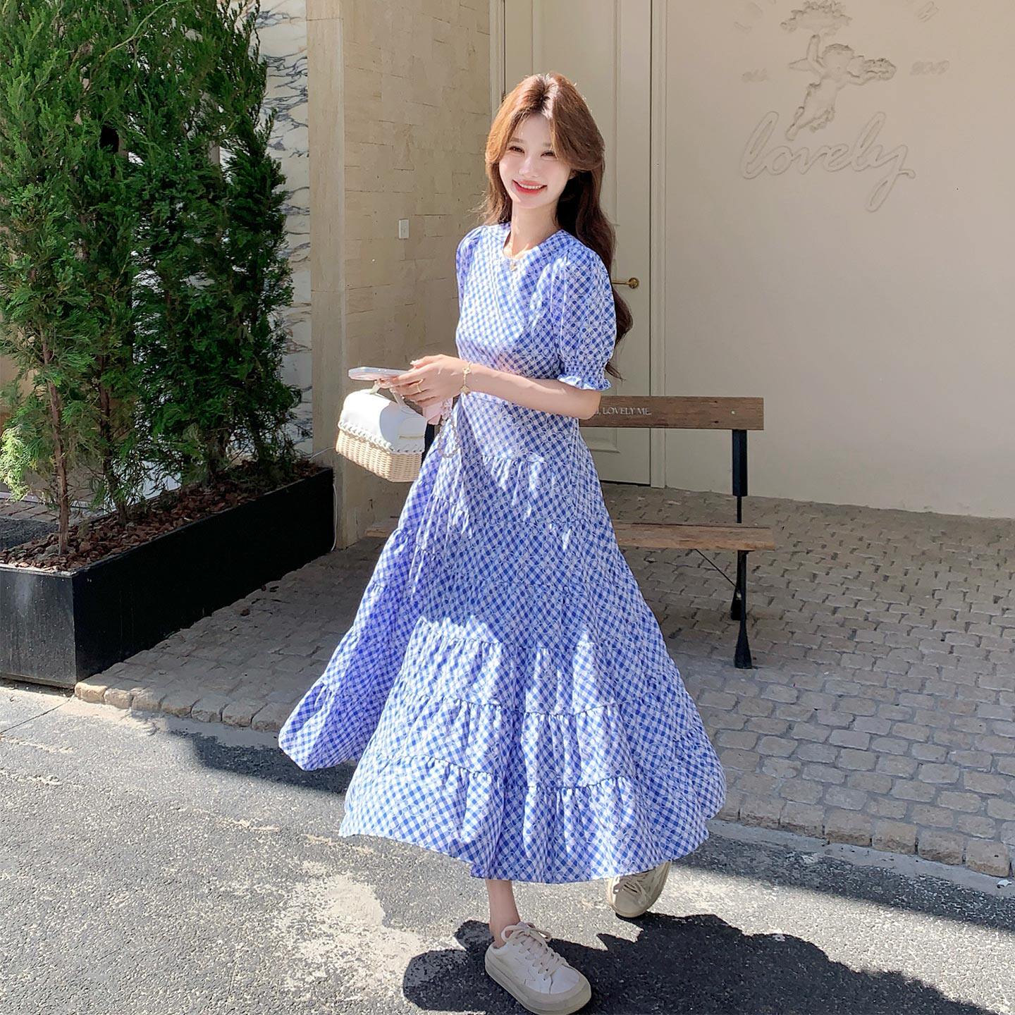 海岛清新浪漫度假风连衣裙2026新款夏日法式文艺少女感格纹A字裙
