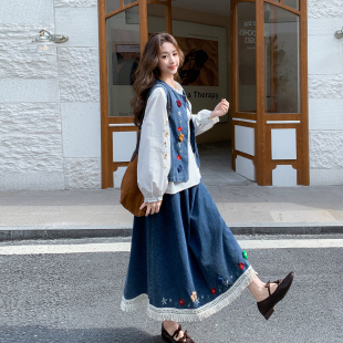 法式文艺范绣花牛仔三件套女2026初春新款马甲花边衬衫半身裙套装