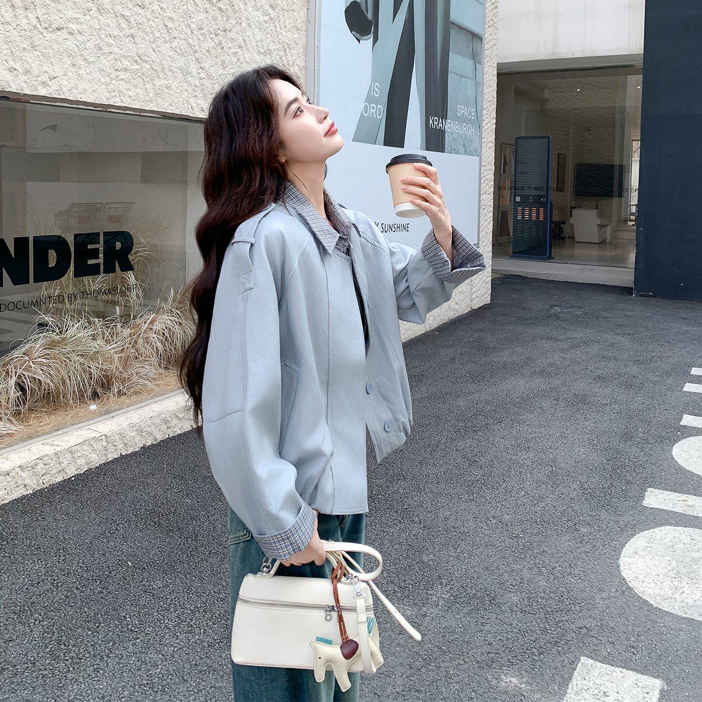 蓝色可盐可甜设计感PU皮衣外套2026春天新款时尚气质格纹拼接夹克