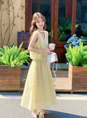 鹅黄色明媚阳光度假风套装女2026新款花苞无袖背心半身裙两件套夏