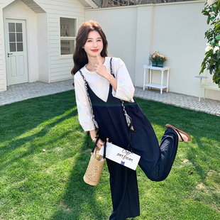深蓝色韩版松弛慵懒风背带连体裤套装女2026春新款宽松内搭两件套