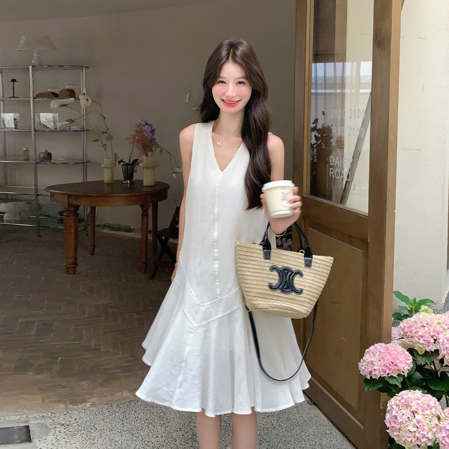 法式白色无袖连衣裙女显瘦V领图片
