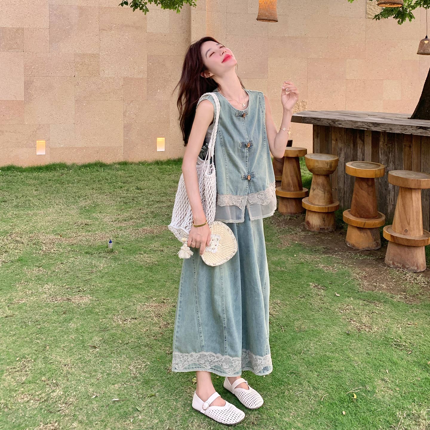 夏日流行爆款轻国风蕾丝拼接牛仔马甲高腰阔腿裤两件套女2026新款