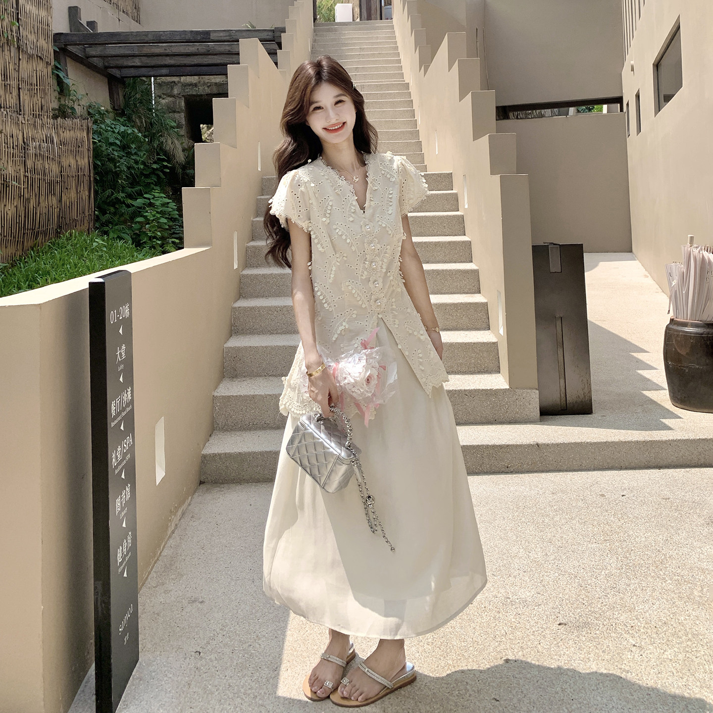 米色法式名媛风夏日气质套装女2026新款立体刺绣上衣半身裙两件套