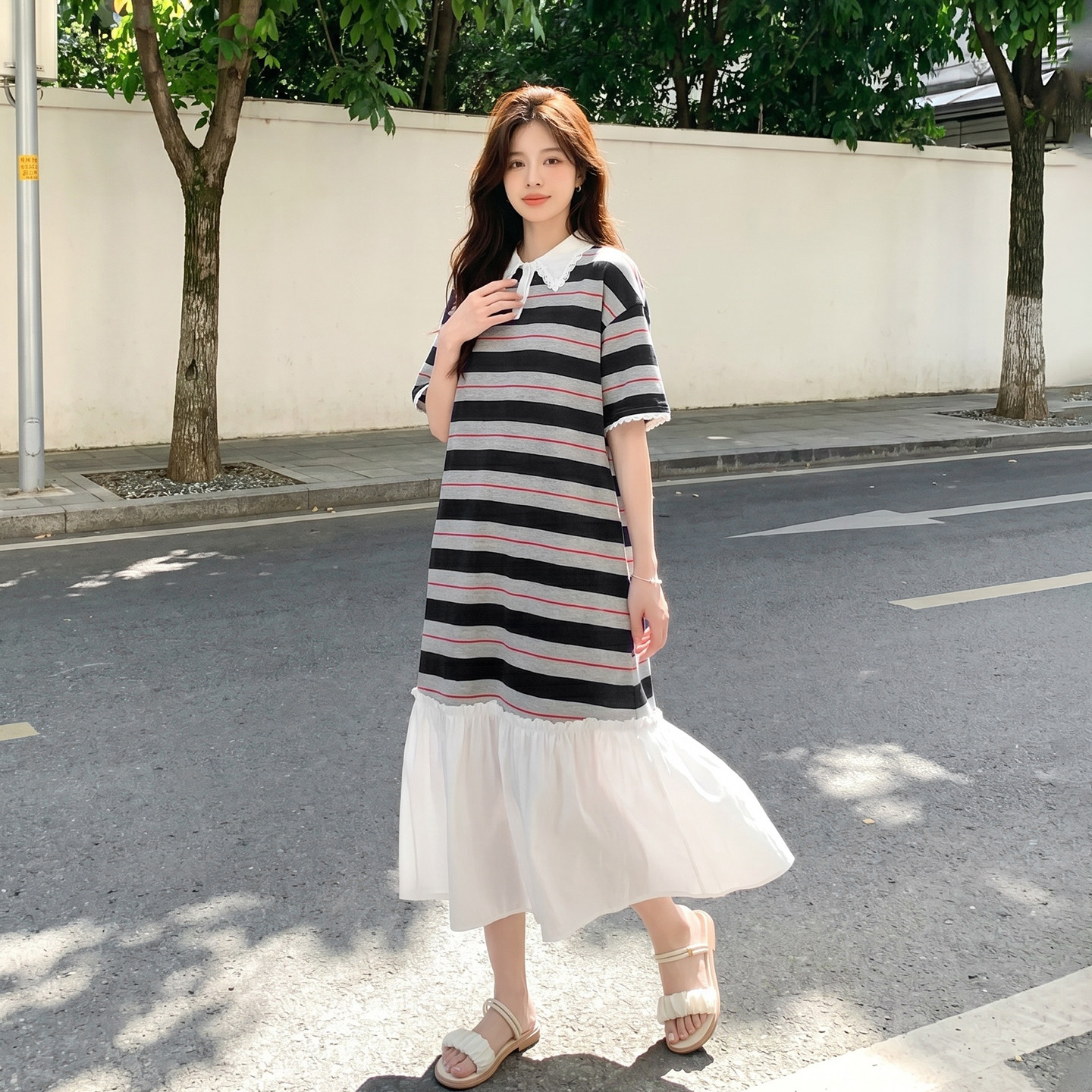 法式甜美浪漫度假风连衣裙女2026新款夏日设计感蕾丝拼接条纹长裙
