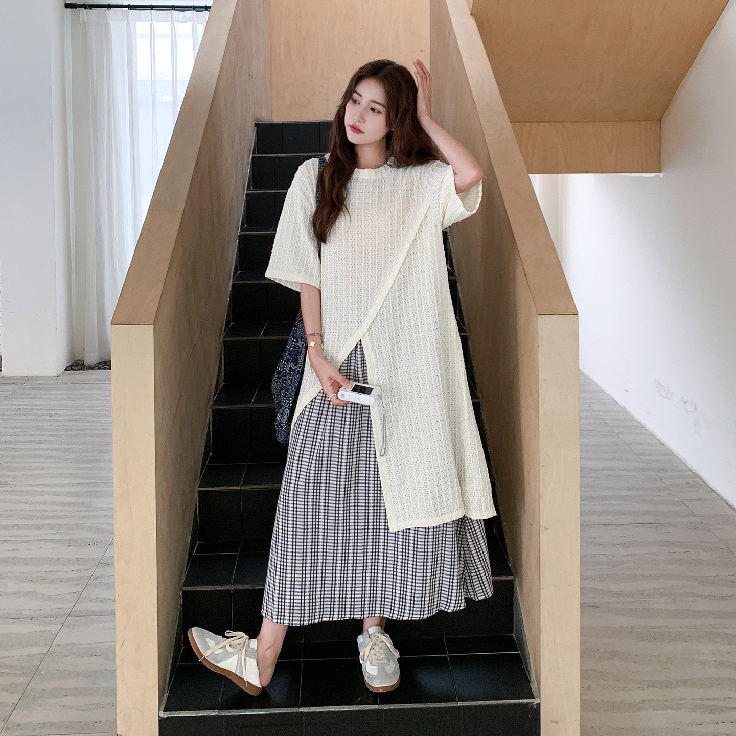 春季松弛感罩衫格子裙两件套