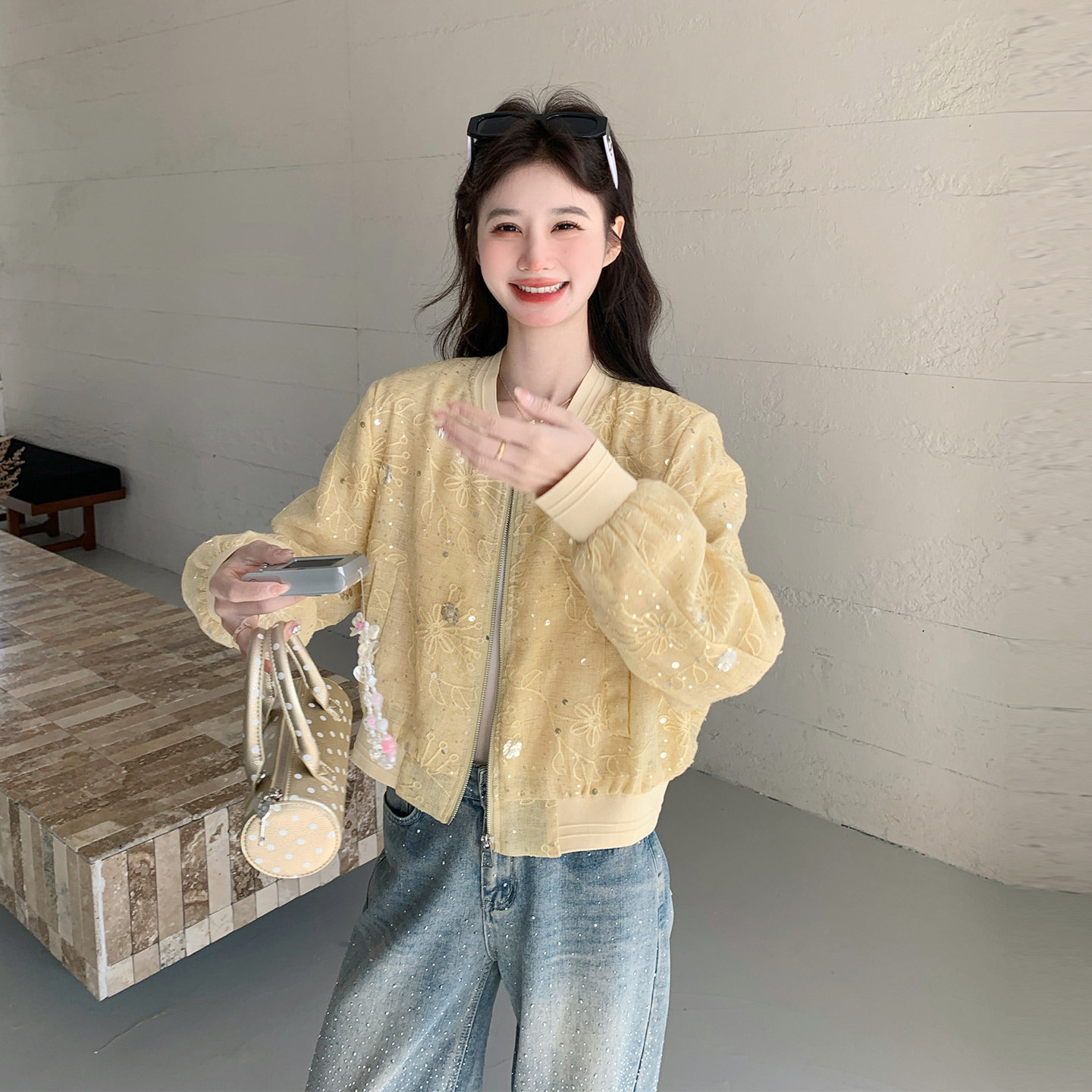奶黄色独特设计感亮片刺绣外套女2026新款韩式宽松显瘦气质棒球服