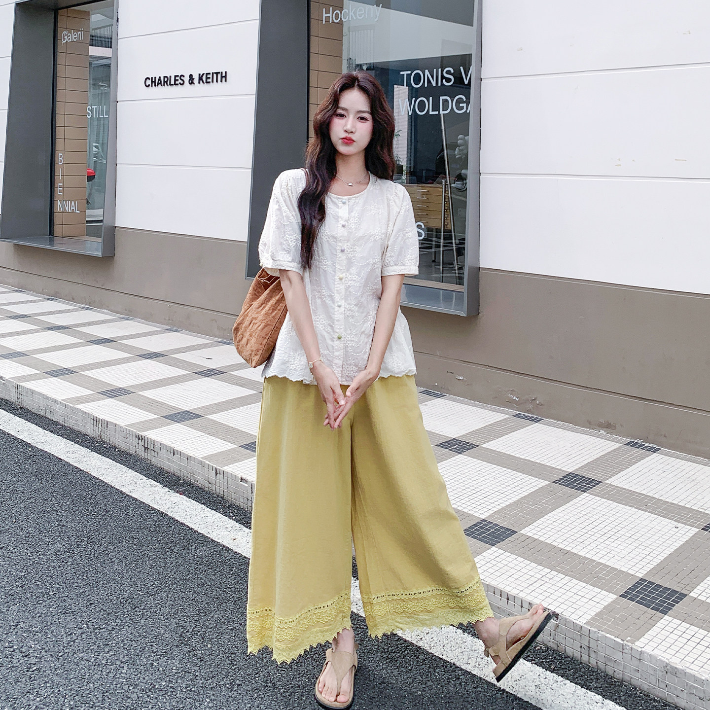 法式氛围感小清新套装女2026夏新款刺绣圆领衬衫花边阔腿裤两件套