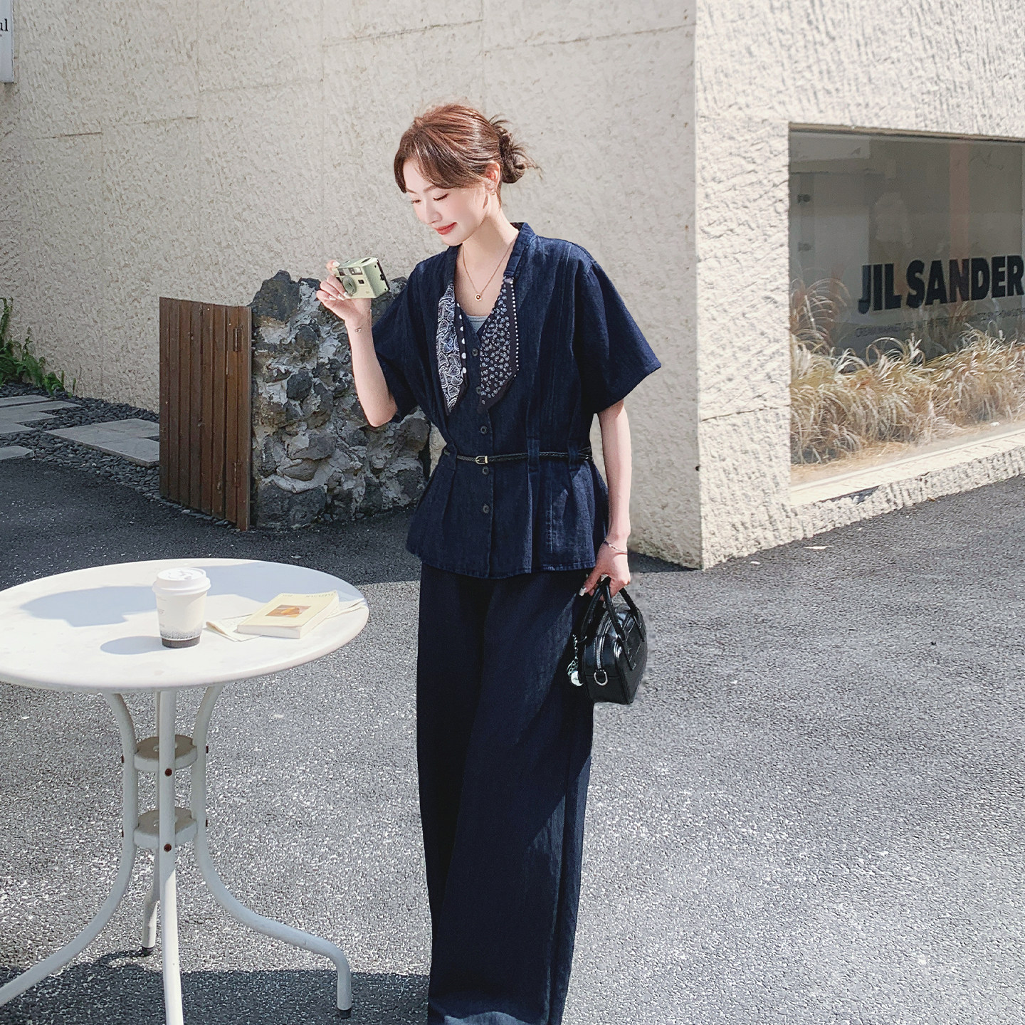 蓝色港风复古高级感牛仔套装女2026夏季新款收腰上衣阔腿裤两件套