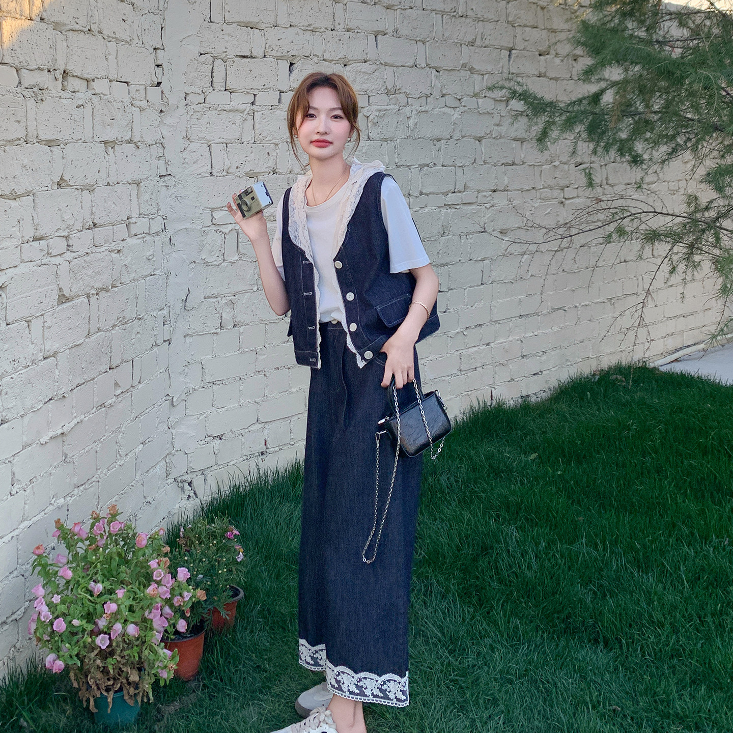 韩系休闲减龄牛仔三件套女2026夏新款蕾丝连帽马甲短袖阔腿裤套装