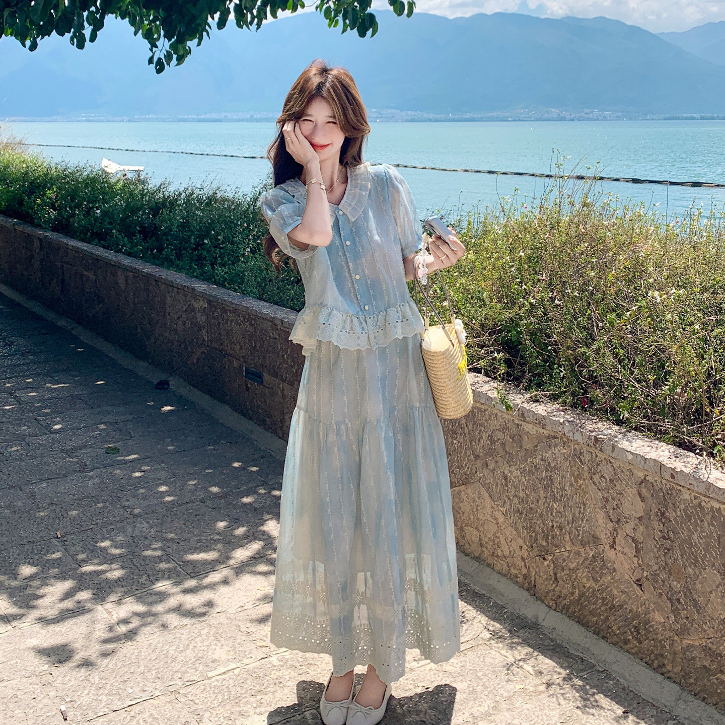 浅蓝色森系少女感套装2026初夏新款晕染蕾丝花边上衣半身裙两件套