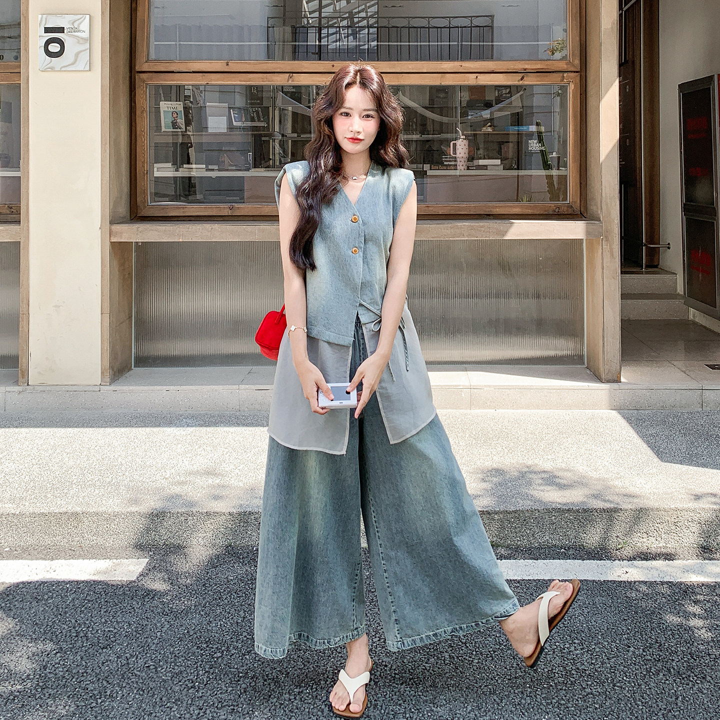 初夏独特别致设计感牛仔套装女网纱拼接马甲阔腿裤两件套2026新款