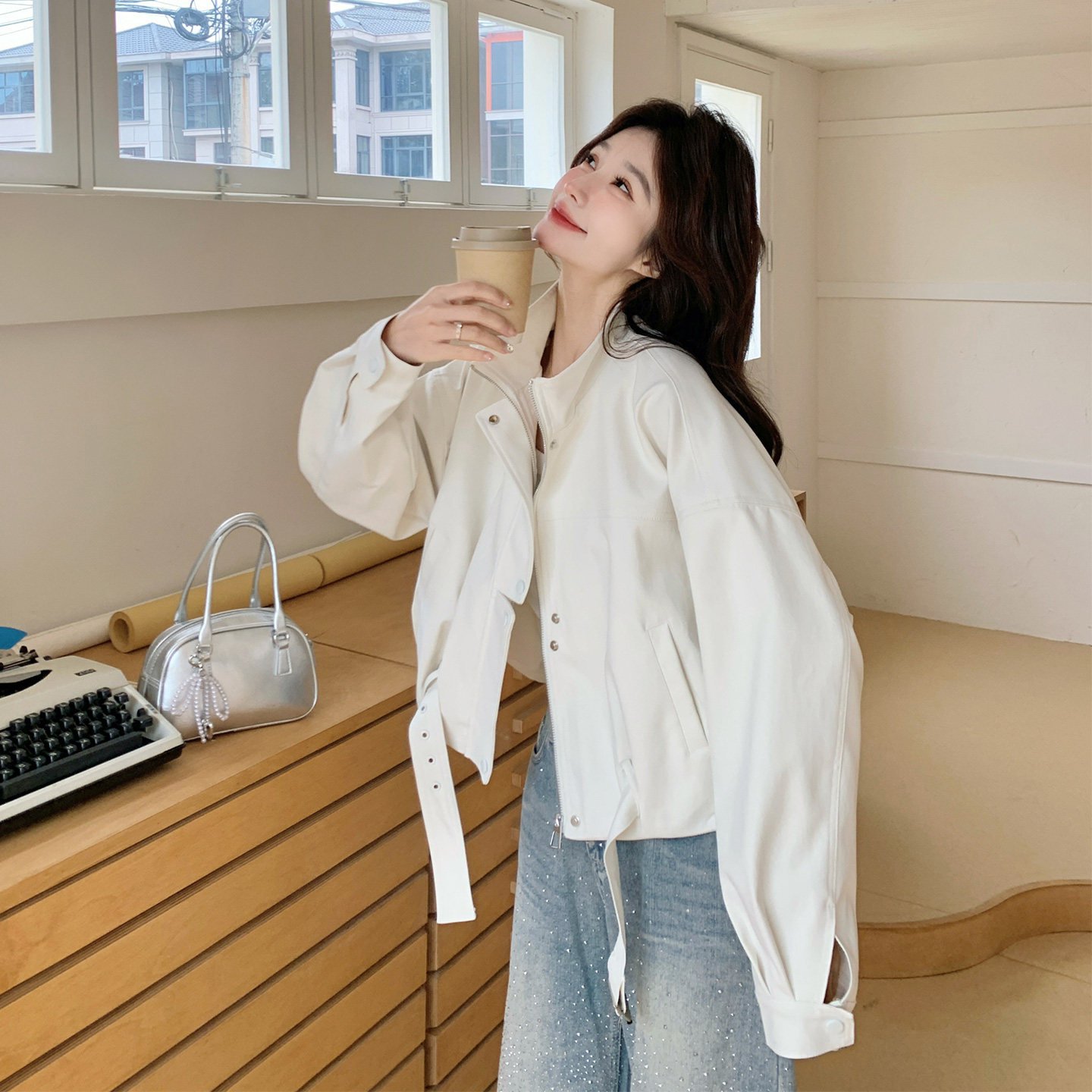 白色小个子高级感炸街夹克女2026春新款巨好看休闲风韩系时尚外套