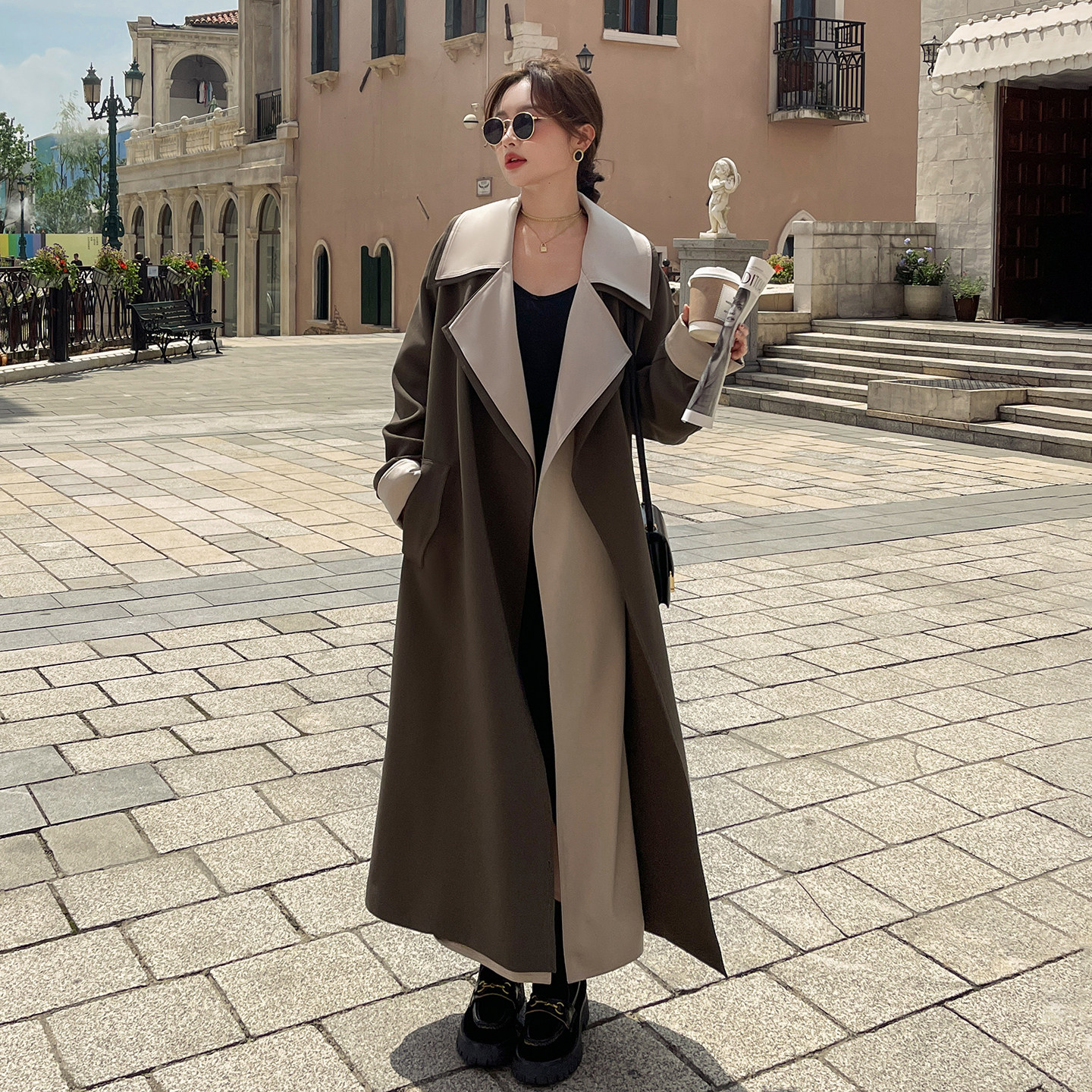 早春经典穿搭高级感中长款风衣女2026新款韩版松弛感撞色拼接外套