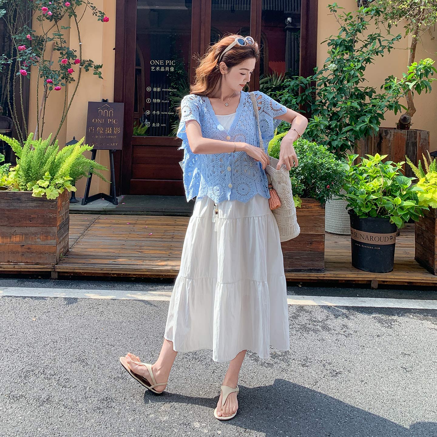 海岛浪漫度假风韩系温柔套装女夏日镂空钩花开衫吊带裙两件套2026