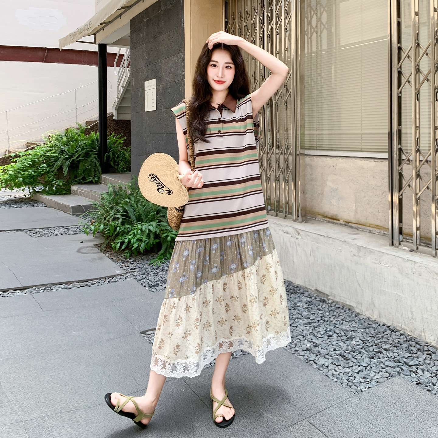 韩系设计感撞色条纹Polo领连衣裙女2026夏新款碎花拼接背心A字裙