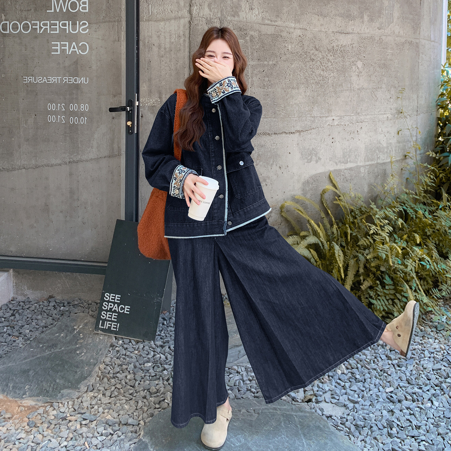 蓝色今年流行爆款重工刺绣牛仔套装女2026早春新款上衣裙裤两件套