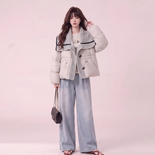 连帽白鸭绒90%女短款羽绒服
