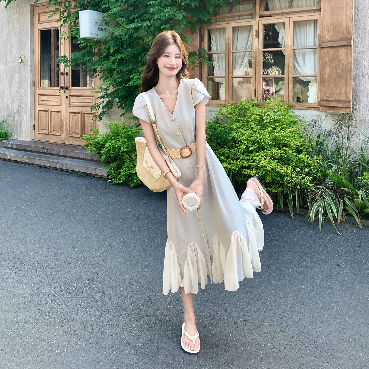 蓝色小众轻熟气质通勤风连衣裙女2026新款设计感荷叶边拼接衬衫裙