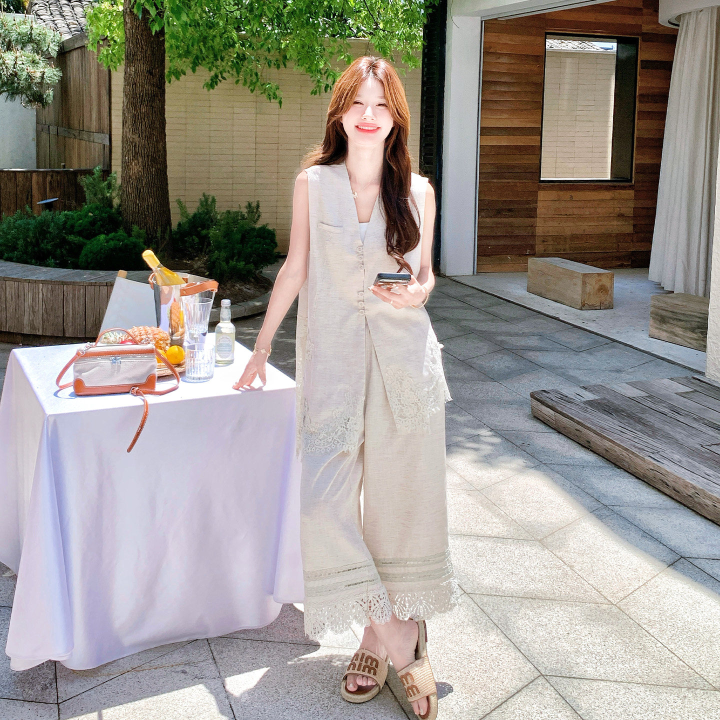 天丝亚麻镂空钩花V领套装女夏
