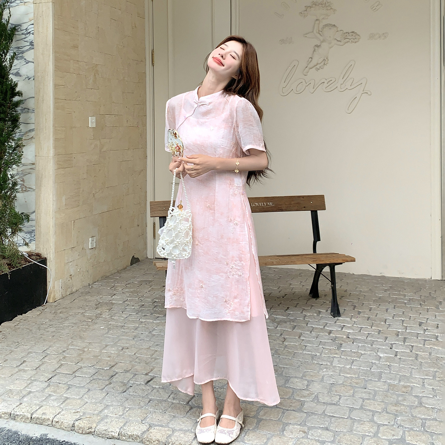 粉色温婉气质吊带裙套装女2026新款夏日国风改良刺绣旗袍裙两件套