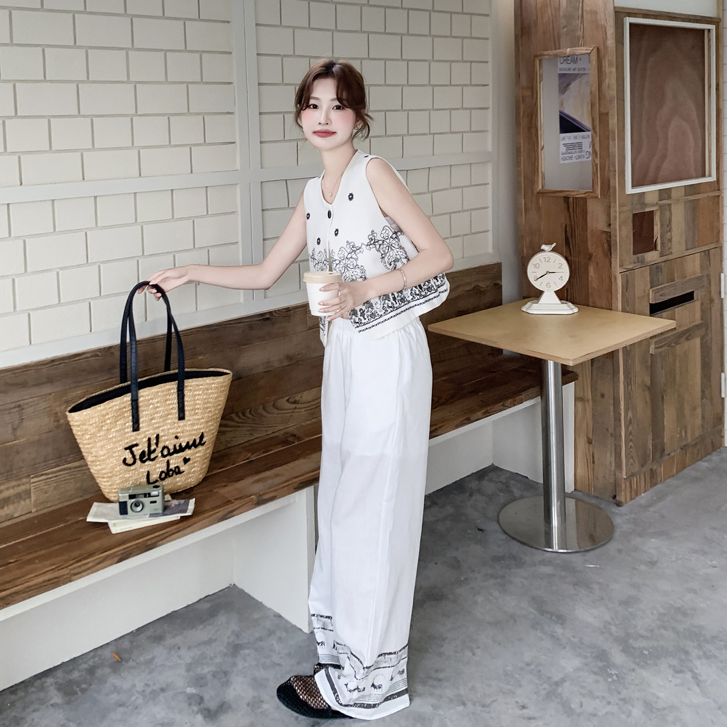 韩版时尚休闲复古风刺绣套装女2026新款气质无袖马甲阔腿裤两件套