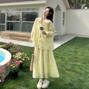 黄色法式氛围感波点绣花套装女2026早春新款气质衬衫半身裙两件套
