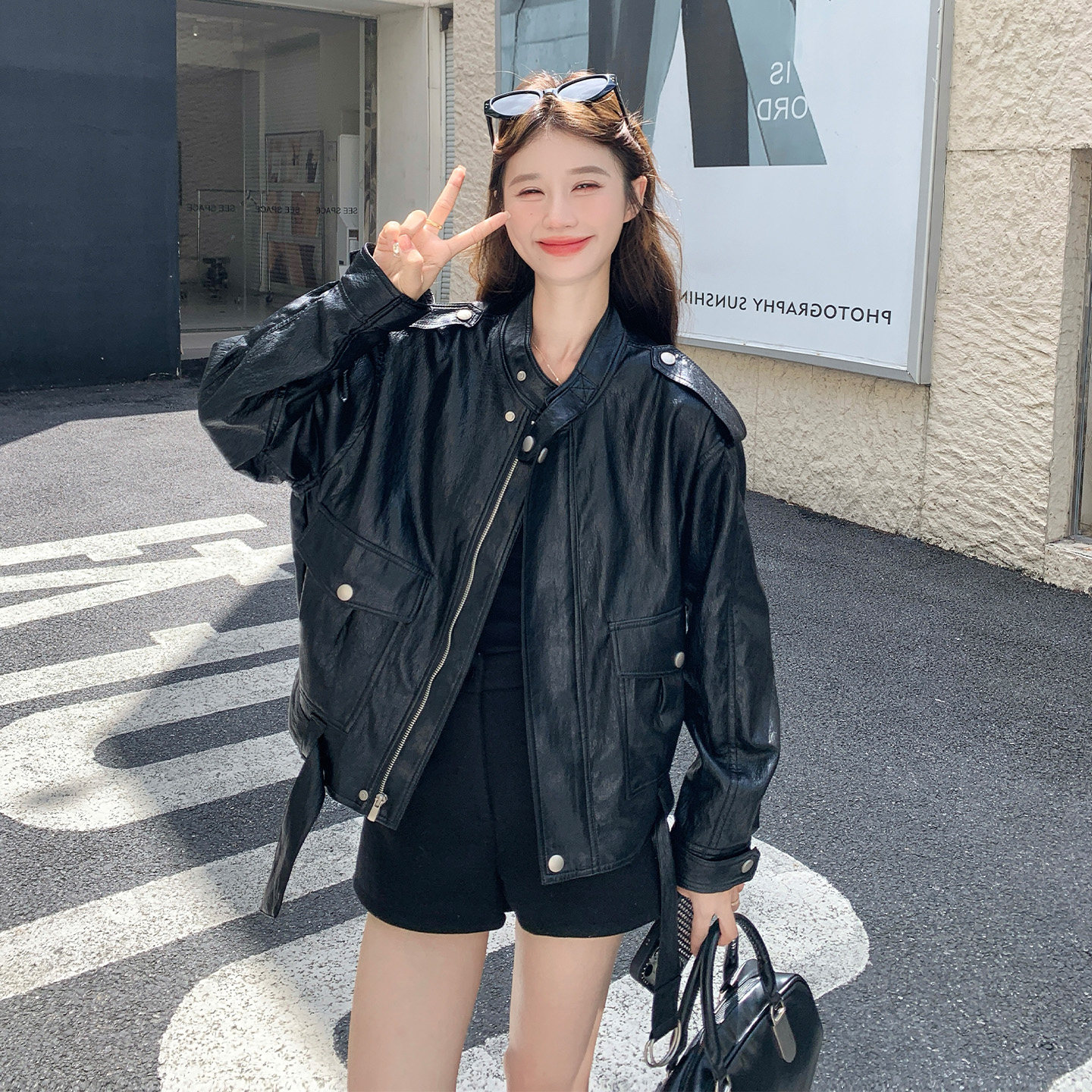 黑色短款皮衣女宽松立领拉链