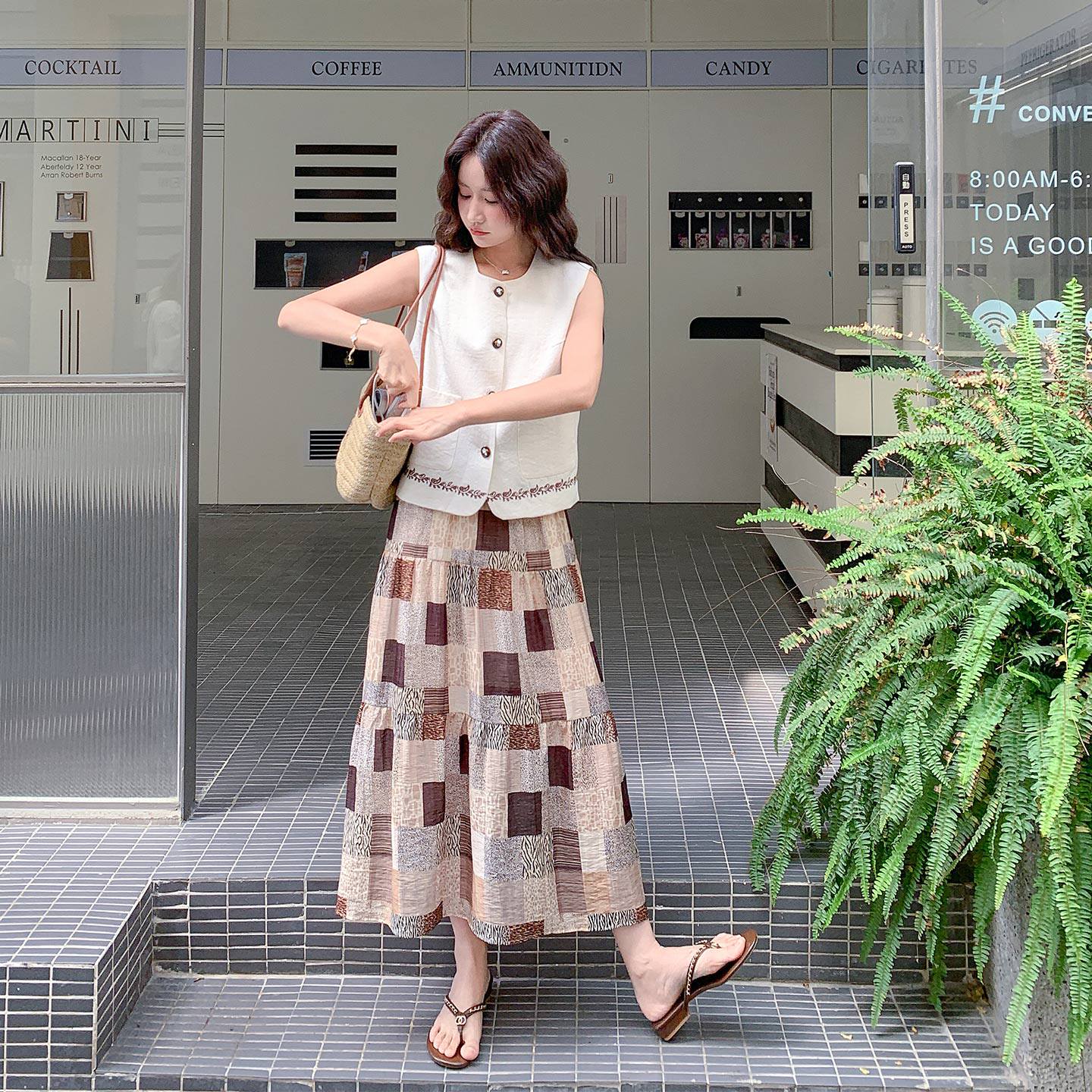 复古老钱风度假套装女2026初夏新款撞色刺绣马甲印花半身裙两件套