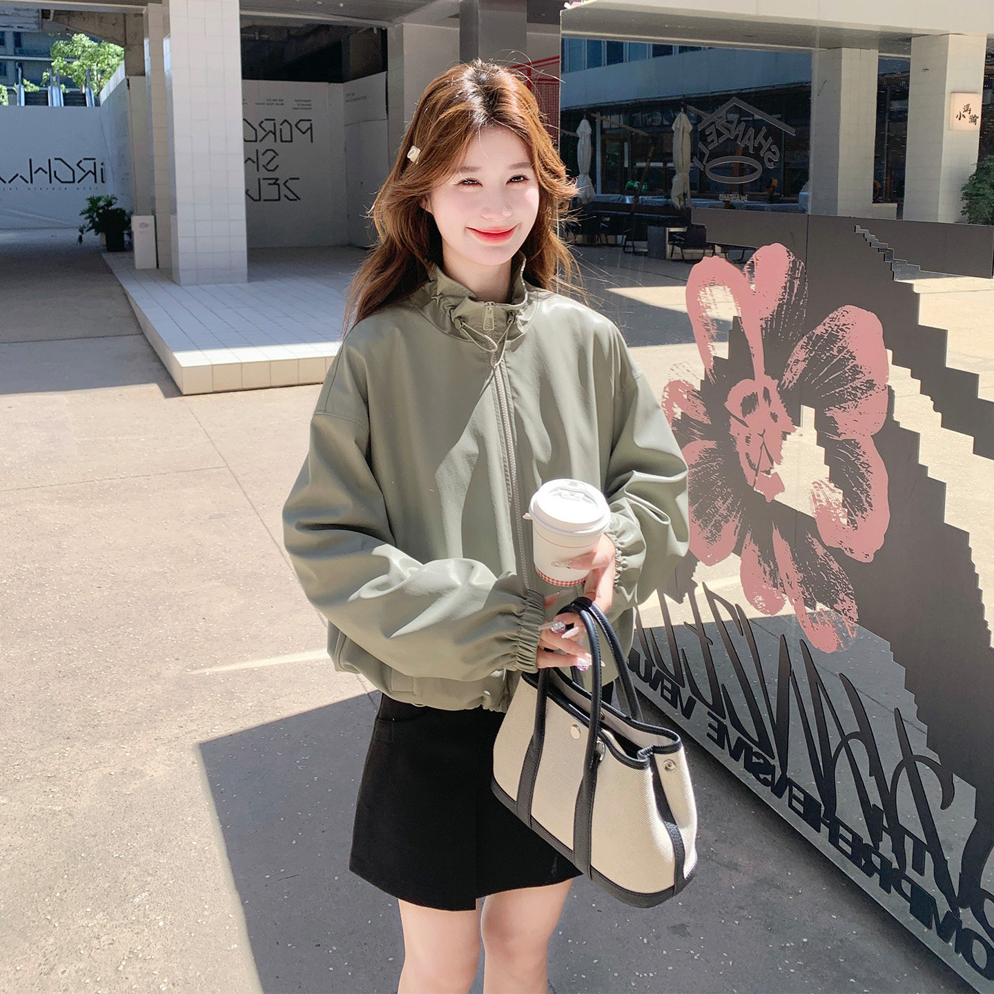 浅豆绿立领短款皮衣外套女