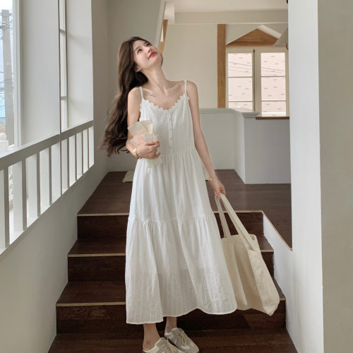 白色吊带收腰蛋糕长裙度假海边